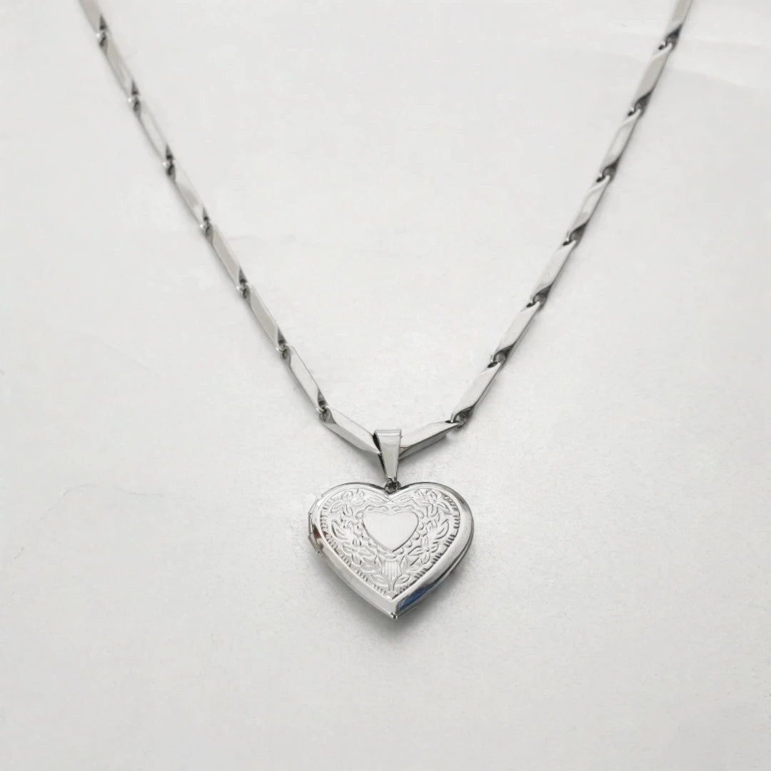 Romantic Heart Locket Pendant Openable Female Silver Color Stainless Steel Photo Frame Charm Necklace for Women Men Jewelry Gift